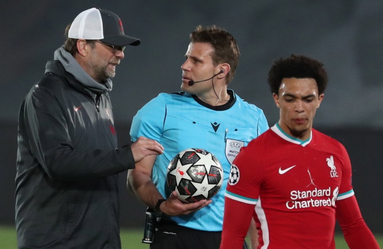 传闻：蓝鹰埃弗顿关注梅斯16岁前锋，身高193已亮相法甲（据报道：蓝鹰埃弗顿有意梅斯16岁前锋，193cm新星已完成法甲首秀）