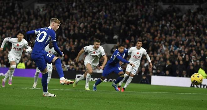 TA分析3-5-2阵型：从翼卫驱动到双锋美学，弱队逆袭制胜之道（TA解读3-5-2阵型：翼卫驱动与双锋美学，弱队逆袭的制胜密码）