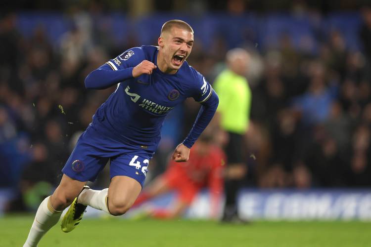 德转统计巴萨队史射手榜前20：梅西断崖领先，莱万108球第13位（德转公布巴萨队史射手前20：梅西遥遥领跑，莱万108球排第13）