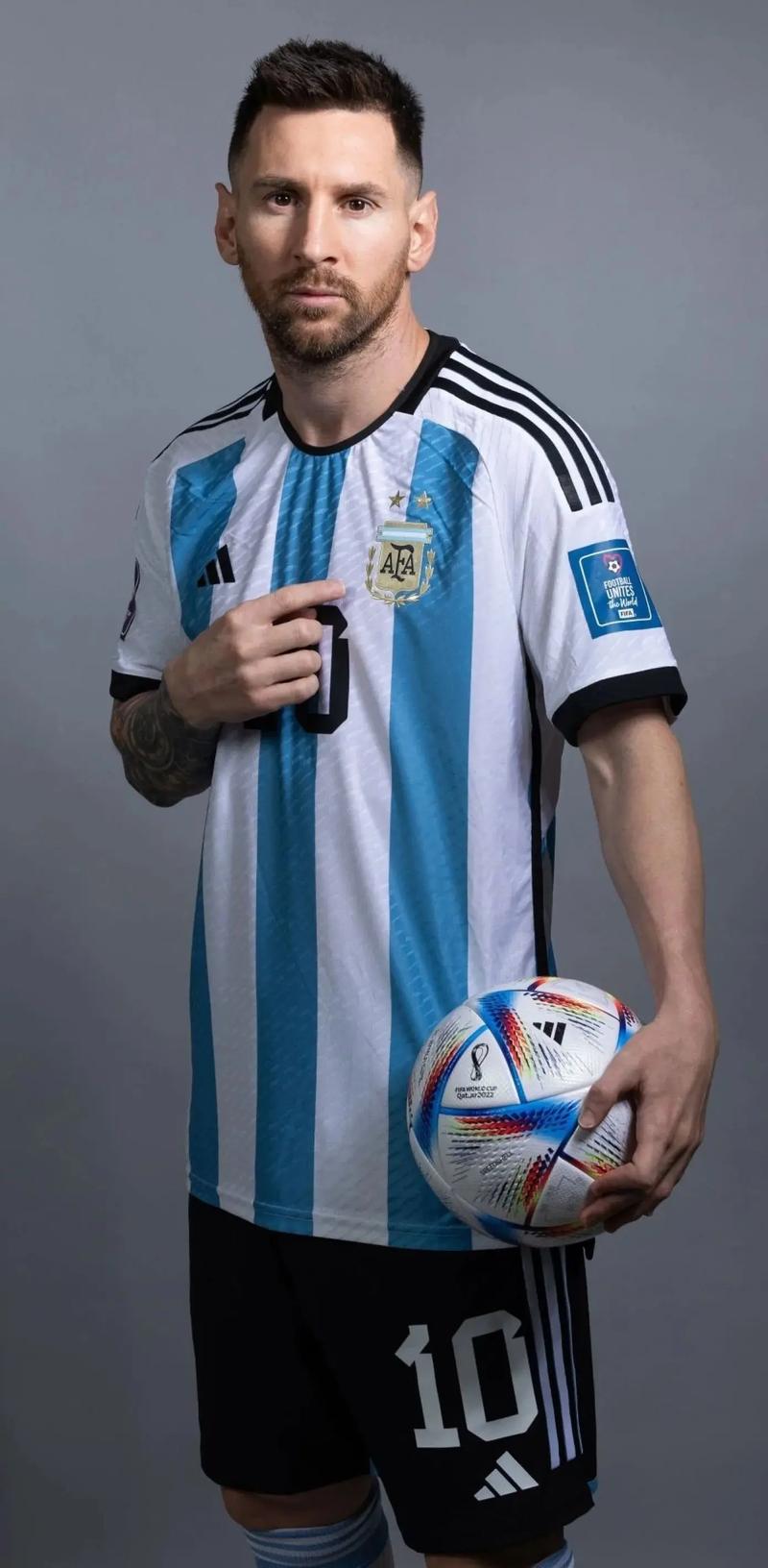 日企被曝拖欠皇家社会巨额赞助款，今夏差点让巴萨取消东亚行（日本企业被指欠付皇社巨额赞助，今夏险令巴萨东亚行告吹）