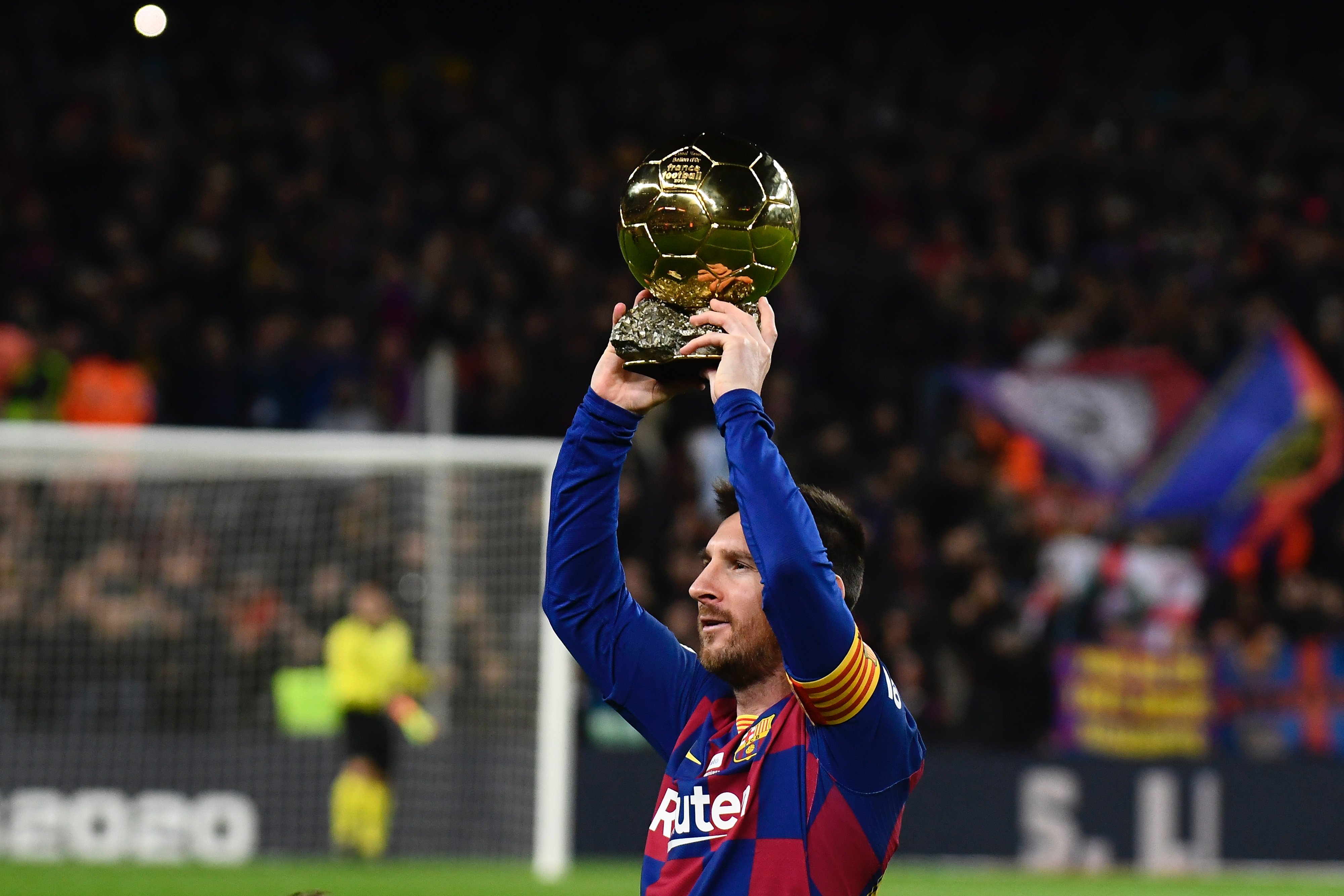 电讯报：斯特林6年前对亚特兰大狂轰4球，现如今已成隐形人（电讯报：曾对亚特兰大上演大四喜的斯特林，如今在队中几乎隐身）