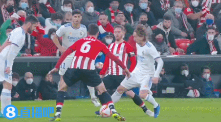 弗洛伦齐谈罗马vs那不勒斯争议判罚：拉赫马尼没有对科内犯规（弗洛伦齐评罗马对那不勒斯判罚争议：拉赫马尼并未对科内犯规）