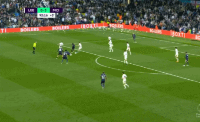 足球报：浙江队花4亿是谣言；韦世豪、李磊先后来做康复（足球报辟谣：浙江队4亿投入不属实，韦世豪、李磊先后进行康复）