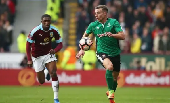 和田宇宙地毯队夺得2025新疆阿图什杯冠军，冠军奖金100万元（和田宇宙地毯队加冕2025新疆阿图什杯，揽获100万元冠军奖金）