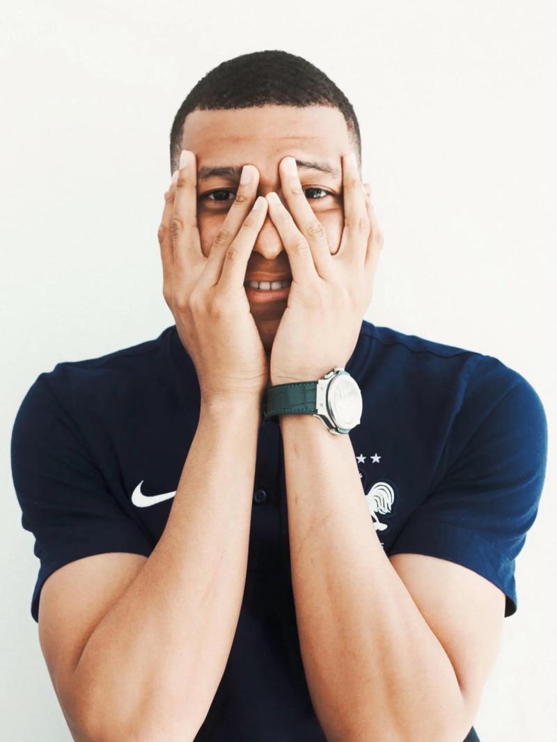 凯恩：其实还不太适应作为替补登场，下半场球队发挥更出色（凯恩：替补出场仍未完全适应，球队下半场表现更佳）